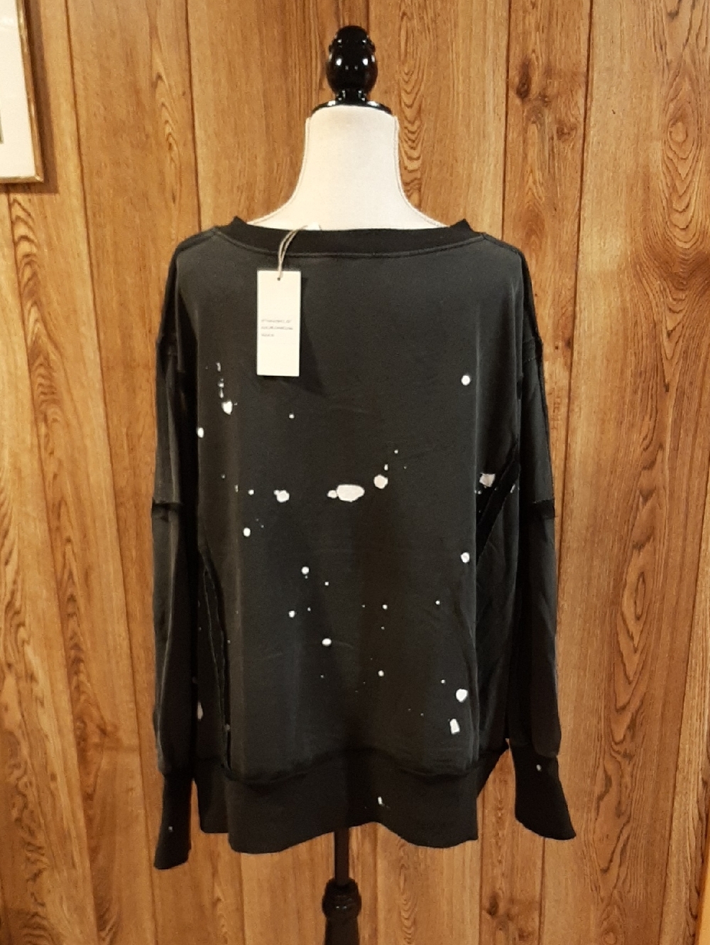 🥀🍓NWT Blue Velvet Black Mineral-Washed Splatter Sweatshirt (XL)🥀 - Picture 5 of 8